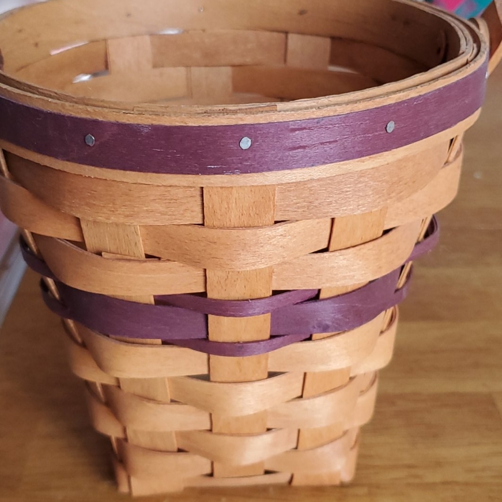 Longaberger 1994 May Series lilac basket - Picture 7 of 13